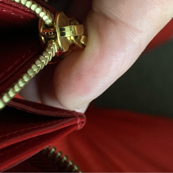 Louis Vuitton Red Vernis Zippy Wallet - Picture 6 of 16